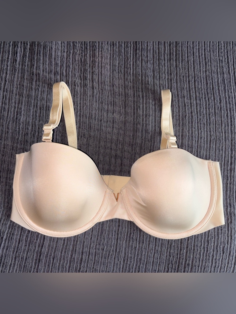 Victoria's Secret Light Beige Smooth T-Shirt Strapless Bra